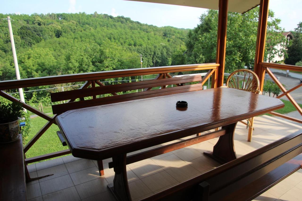 Вилла Kuca Za Odmor "Nedeljko"/ Holliday Hause "Nedeljko" Свети-Мартин-на-Мору Экстерьер фото